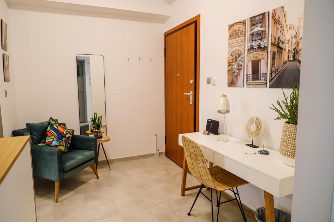 Newly Renovated Apartment 7 Min Walk From Acropolis Athens Luaran gambar