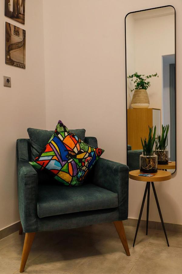 Newly Renovated Apartment 7 Min Walk From Acropolis Athens Luaran gambar