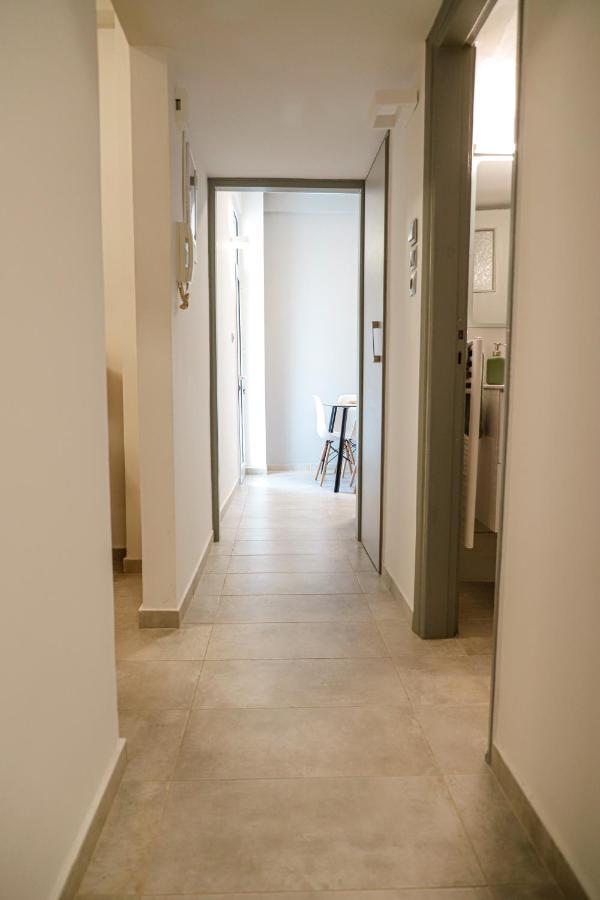 Newly Renovated Apartment 7 Min Walk From Acropolis Athens Luaran gambar