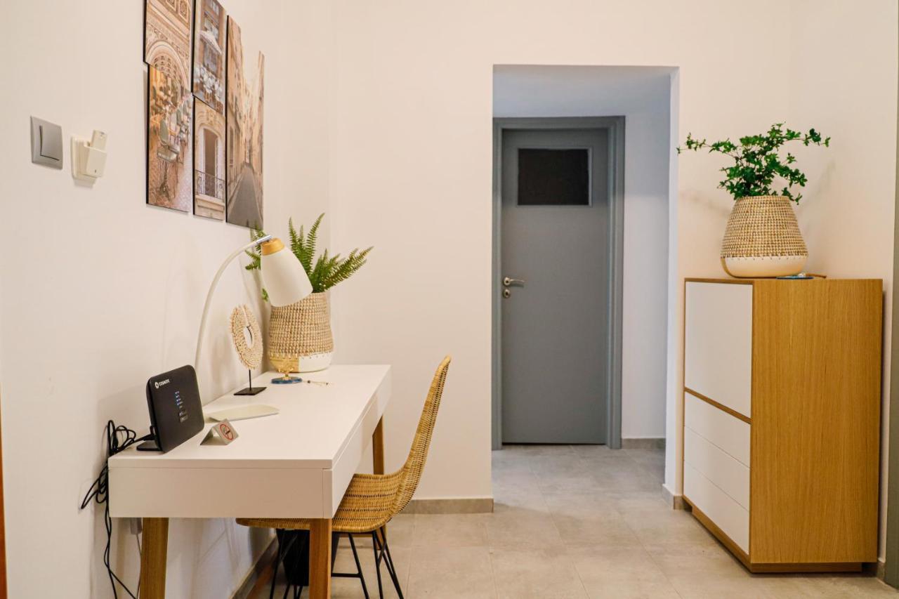 Newly Renovated Apartment 7 Min Walk From Acropolis Athens Luaran gambar