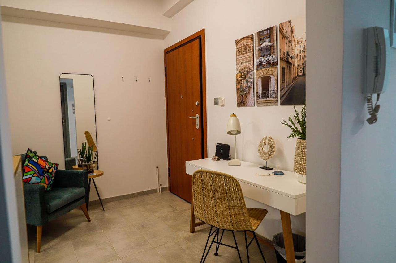 Newly Renovated Apartment 7 Min Walk From Acropolis Athens Luaran gambar